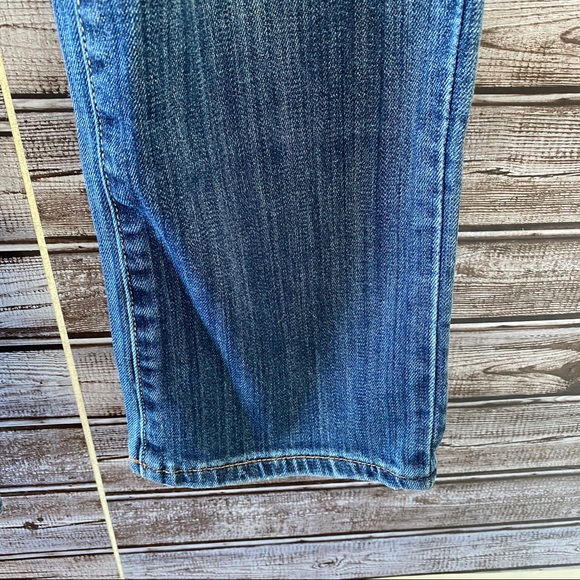 Lucky Brand Berkeley Crop Embroidered Pocket Jeans - Picture 5 of 14